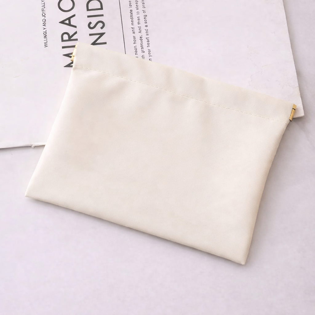 Auto-Closing Travel Storage