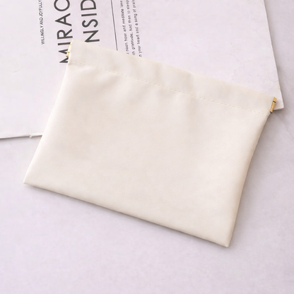 Auto-Closing Travel Storage